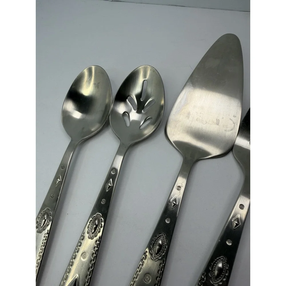 Wallace Stainless Taos Flatware 4 Serving Pieces Southwest Meat Fork Spoons